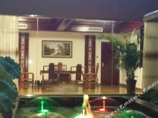 Sailbusinesshotel in Wuyang, People's Republic of China