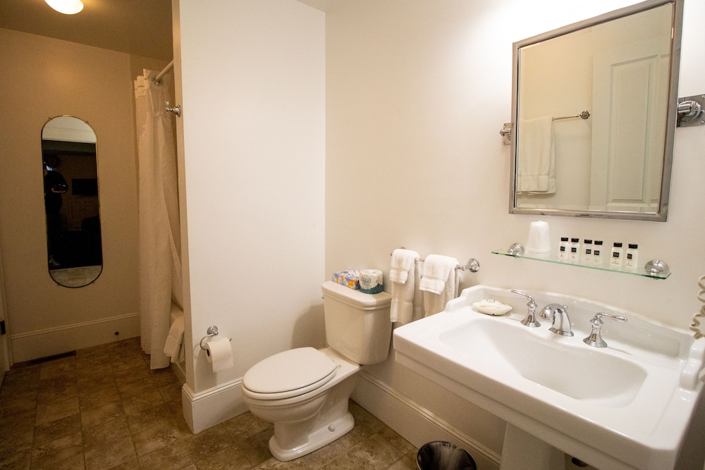 Delamater Inn - photo 82