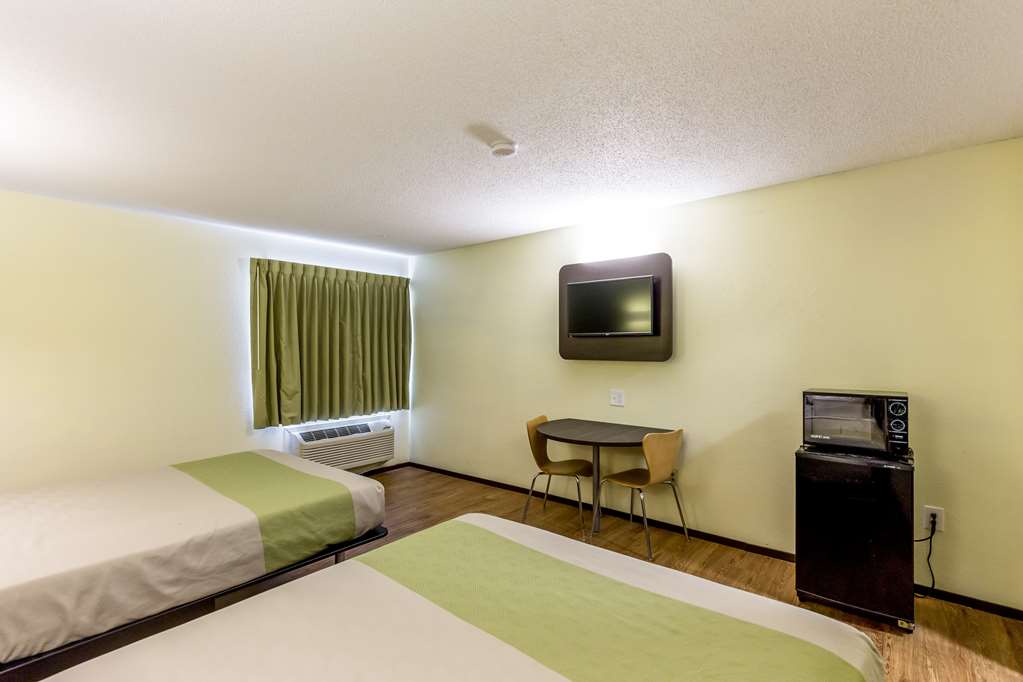 Motel 6 Troy IL - photo 17