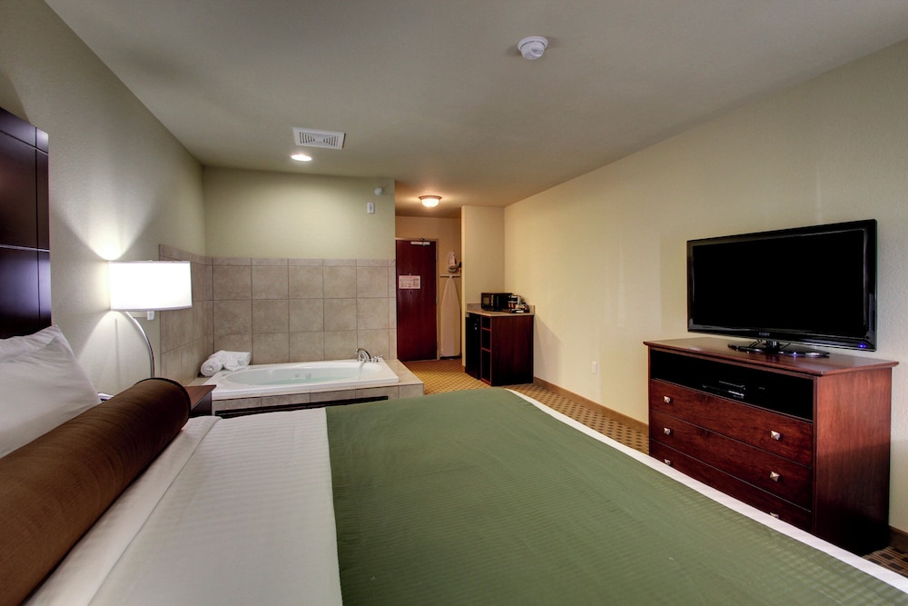 Cobblestone Hotel & Suites Newton - photo 14