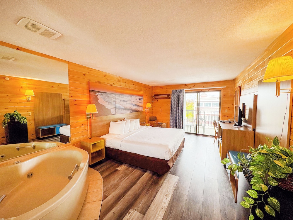 Days Inn by Wyndham Mackinaw City Lakeview - photo 25