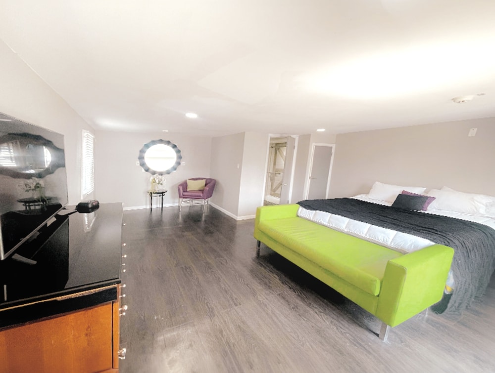 Penn Lodge Hotel & Suites - photo 3