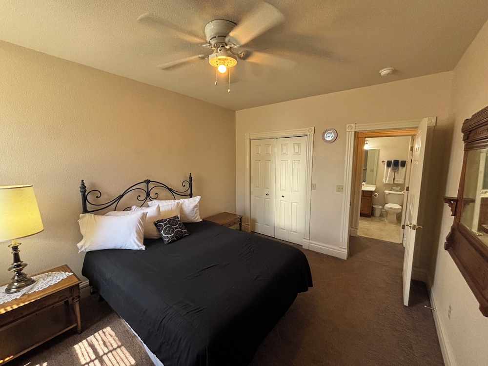 Hermann Crown Suites - photo 74