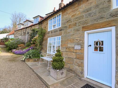The Cottage — 4-Star Luxury Hotel in None, United Kingdom