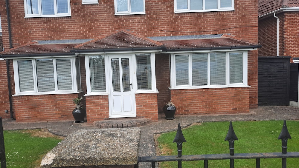 Impeccable 5 bed House in Stockton on tees — 4-Star Luxury Hotel in Stockton-On-Tees, United Kingdom