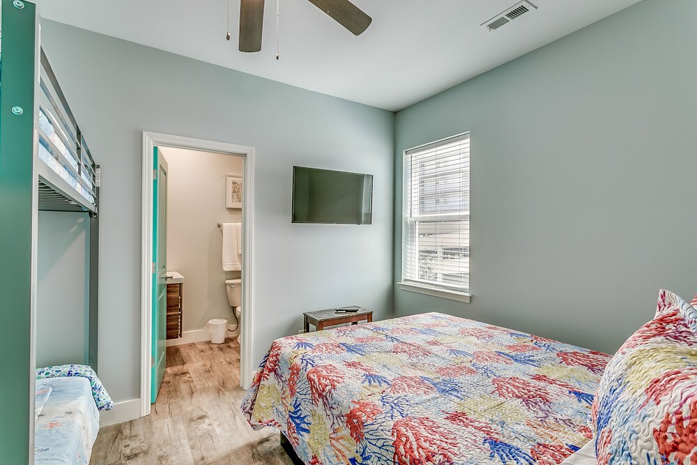 Together Resorts Cherry Grove Resort at 5405 A N Ocean Blvd - photo 3