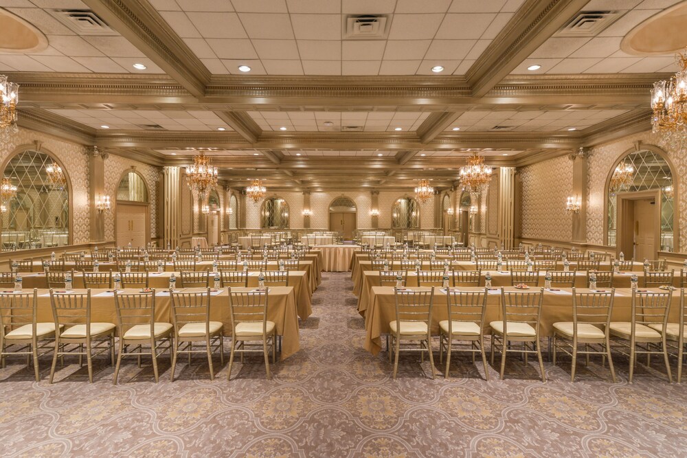 Madison Hotel - photo 47