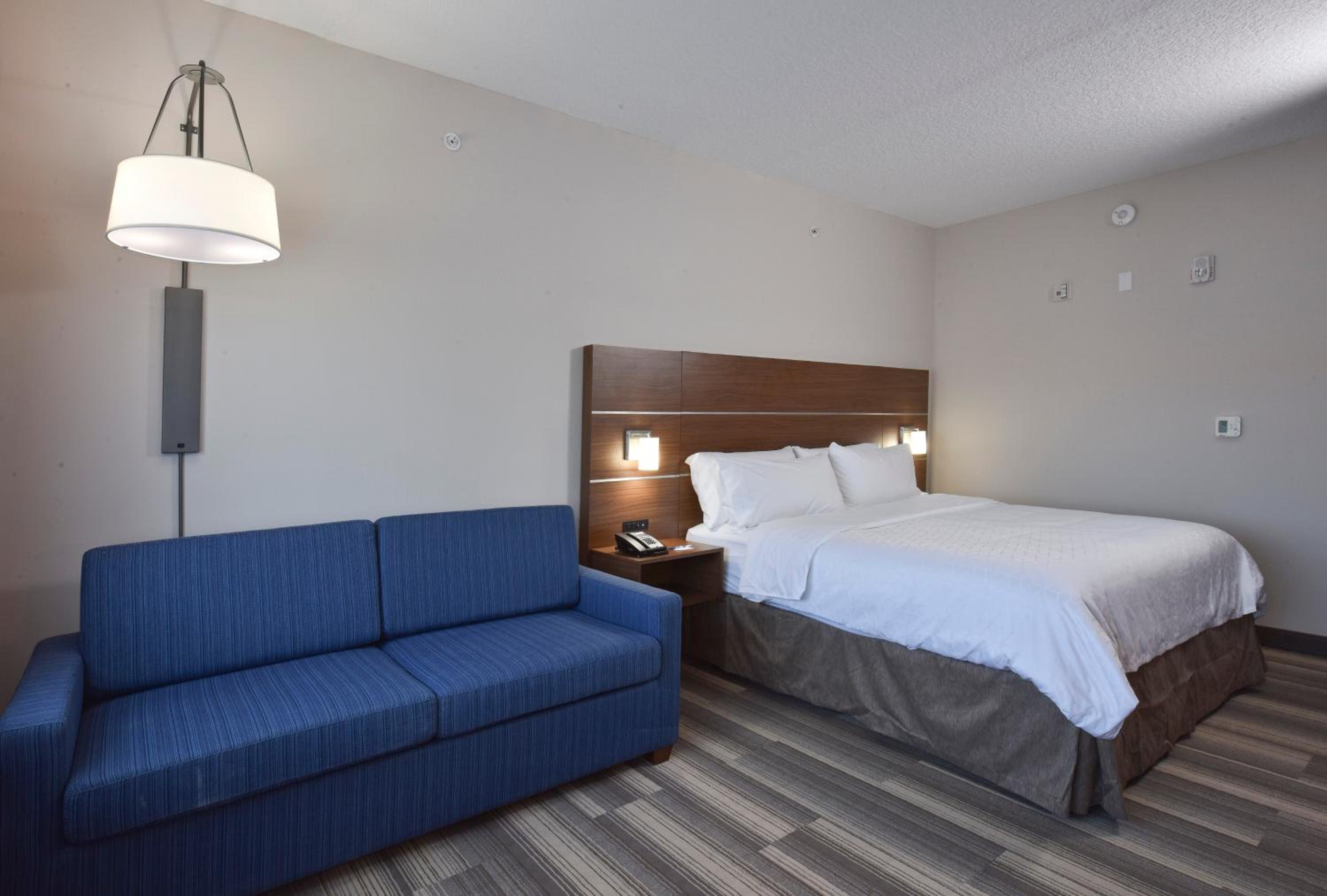 Holiday Inn Express & Suites Orlando Southeast by IHG - photo 55