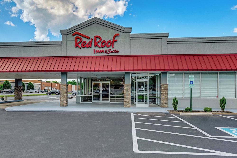 Red Roof Inn & Suites Wilkesboro - photo 46