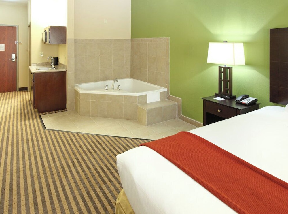 Holiday Inn Express & Suites Maumelle Little Rock NW by IHG - photo 18