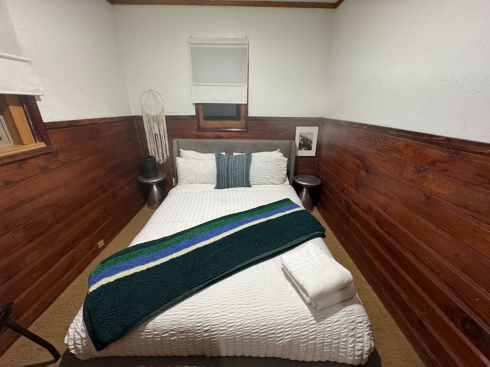 Three Pines Cabins Lodge - photo 16