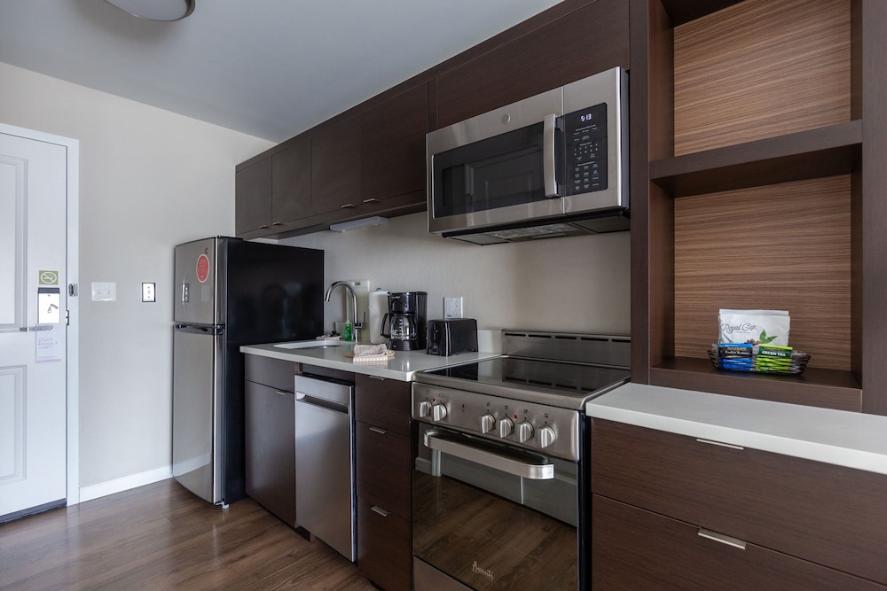 TownePlace Suites by Marriott Naples - photo 11