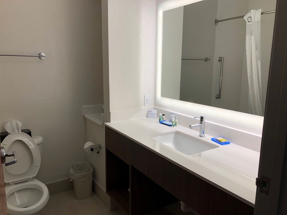 Holiday Inn Express & Suites Franklin KY by IHG - photo 38