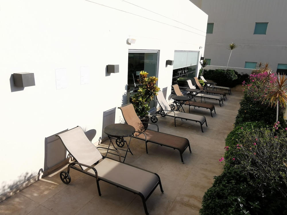 Sundeck