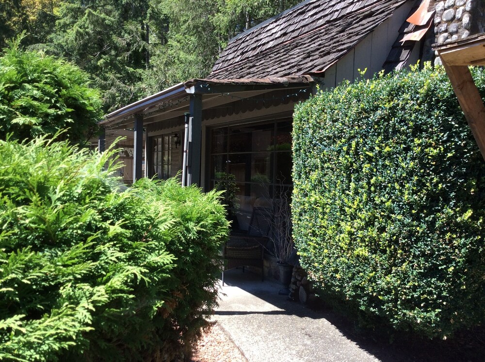 Robin Hood Village Resort - photo 18
