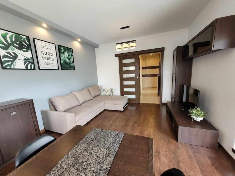 Apartament Dark Chocolate 4 persons Down Town — 4-Star Luxury Hotel in Krakow, Poland