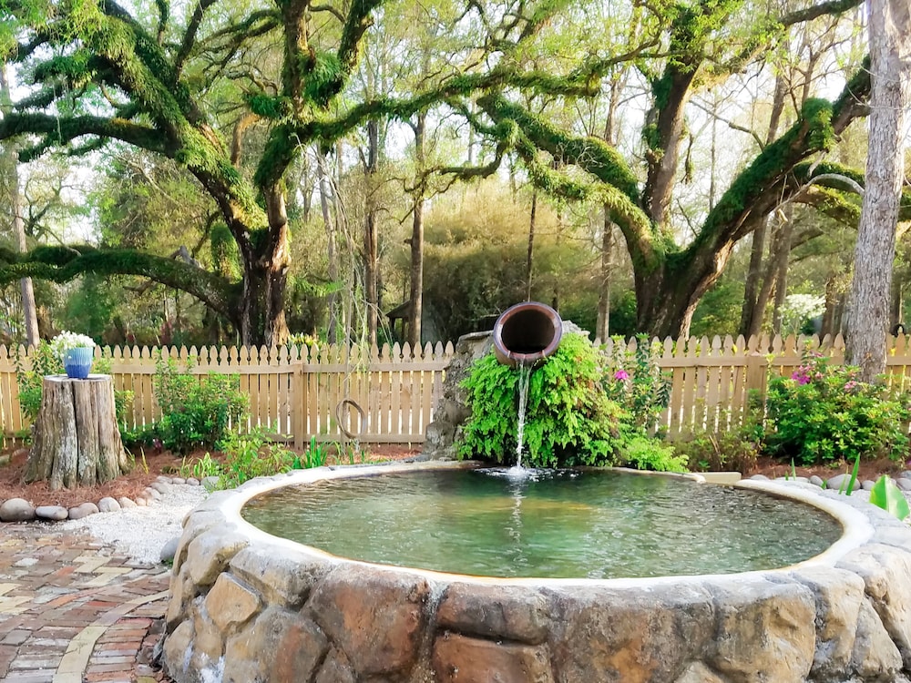 Abita Springs Hotel - photo 44
