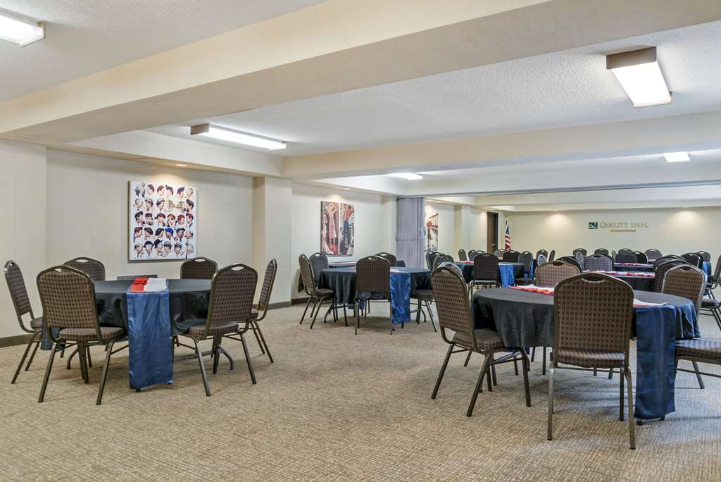 Quality Inn Saint Ignace I 75 - photo 10