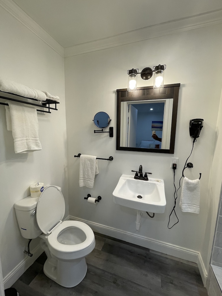 Gatehouse Motel - photo 93