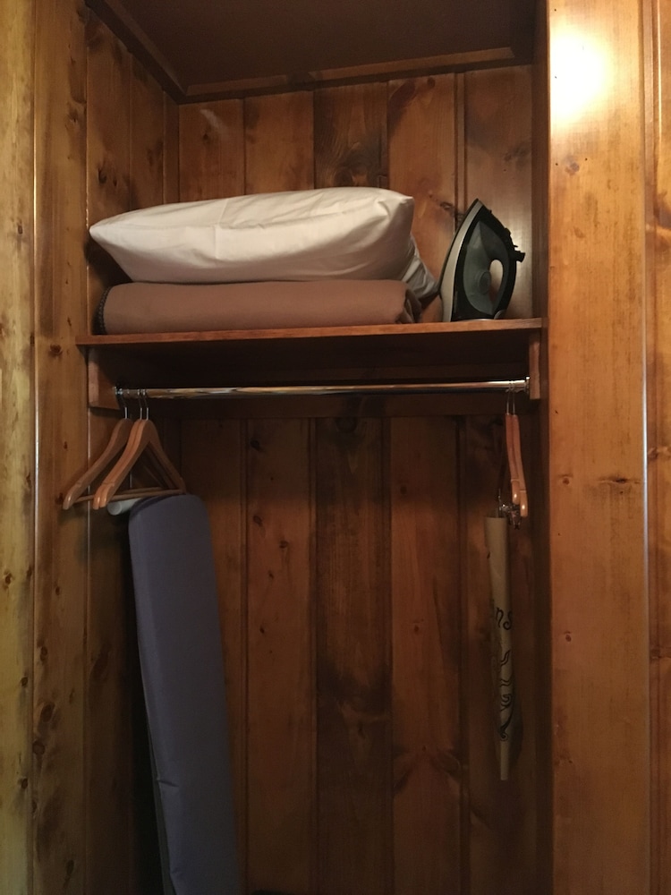 McMenamins Kalama Harbor Lodge - photo 26