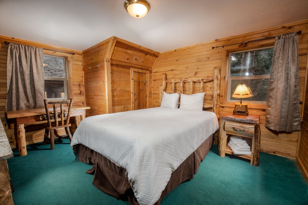 Hatchet Resort - photo 10