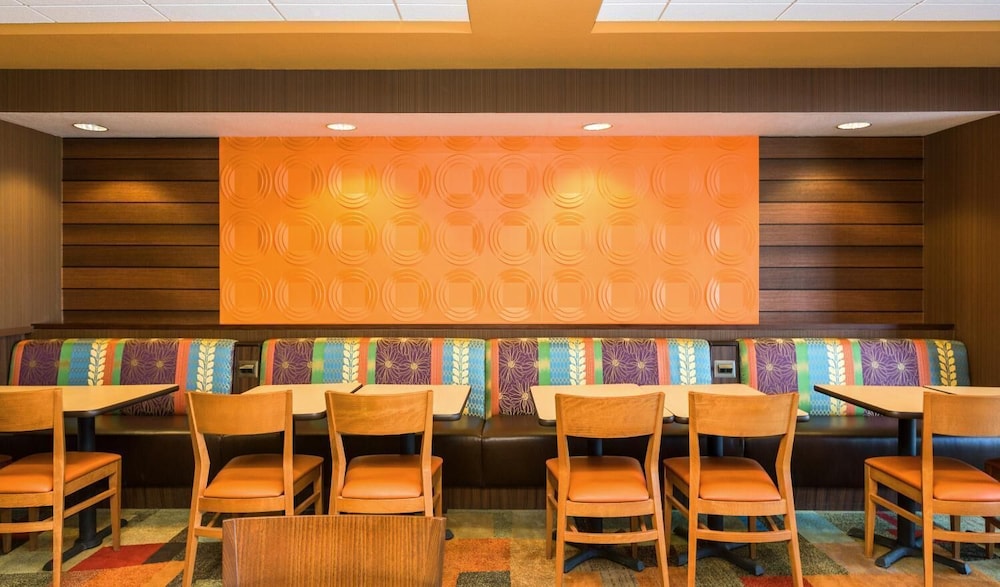 Fairfield Inn and Suites by Marriott Des Moines West - photo 18