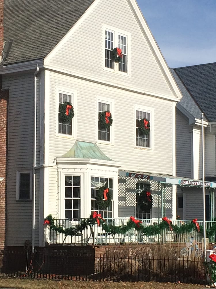 Harborview Inn - photo 23