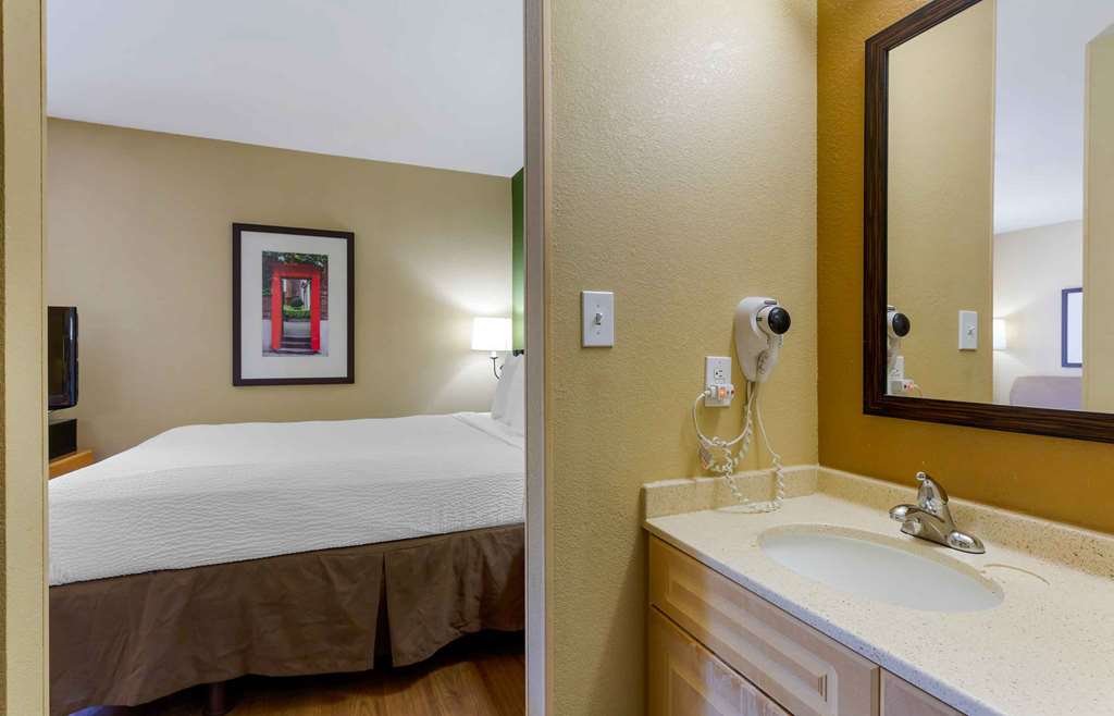 Extended Stay America Suites Boston Woburn - photo 25