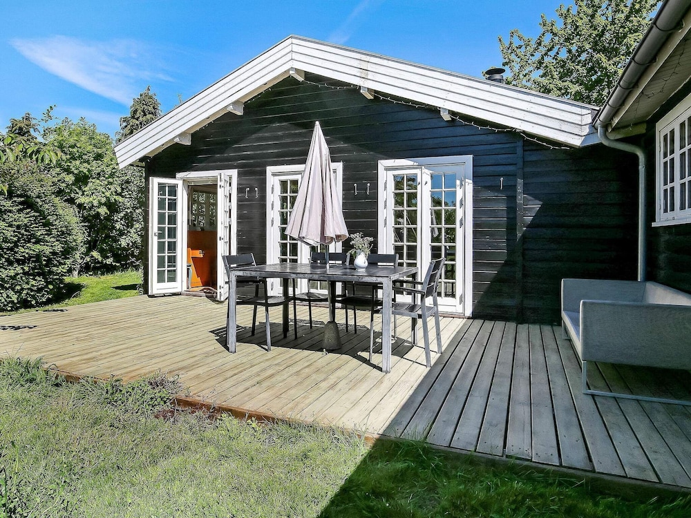Gorgeous Home In Kirke Hyllinge — 4-Star Luxury Hotel in Hundested, Denmark