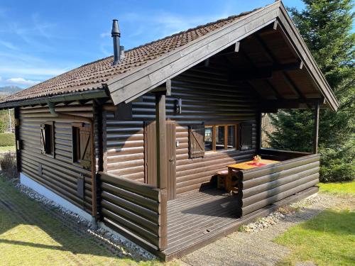 Ferienhaus Blockhütte im Fichtelgebirge Nagler See 2 km — hotel in Nagel
