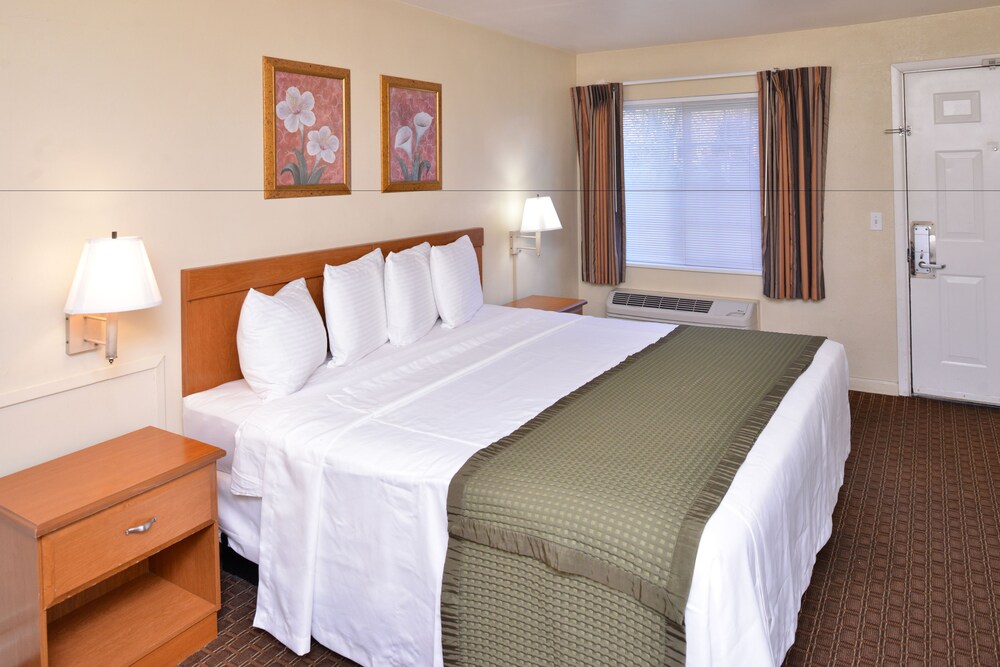 Travelodge by Wyndham Eugene Downtown University of Oregon - photo 17