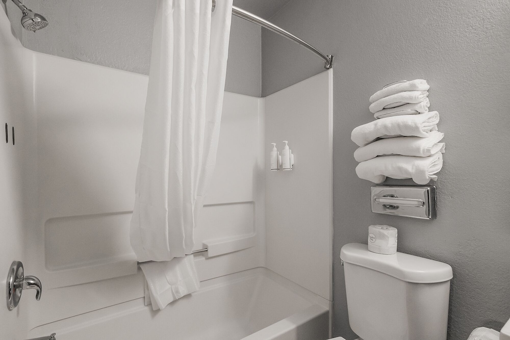Sutter Inn - photo 21