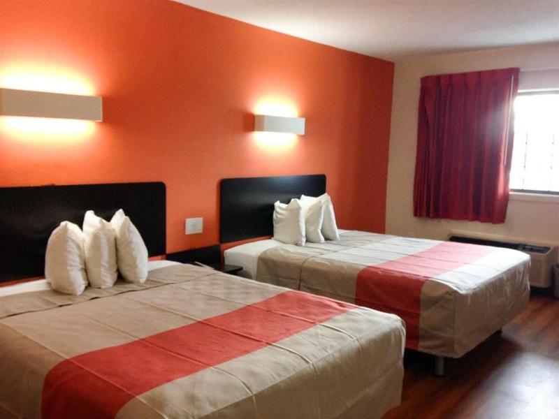 Motel 6 New Brunswick NJ - photo 12
