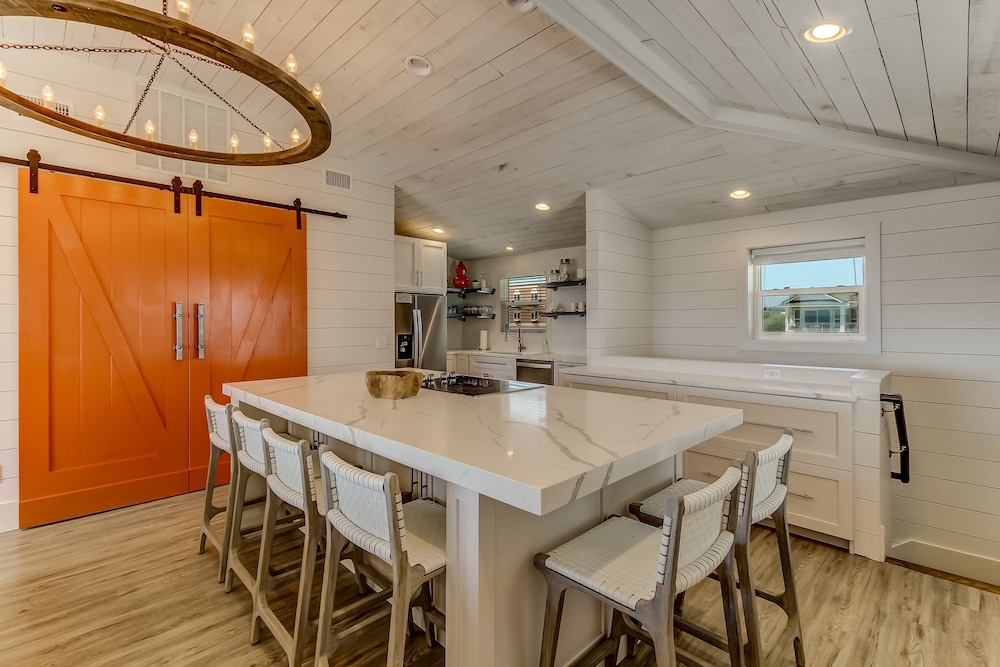 Yellow Oceanfront Hotel Room With Spectacular View of Atlantic Ocean by Redawning - photo 8
