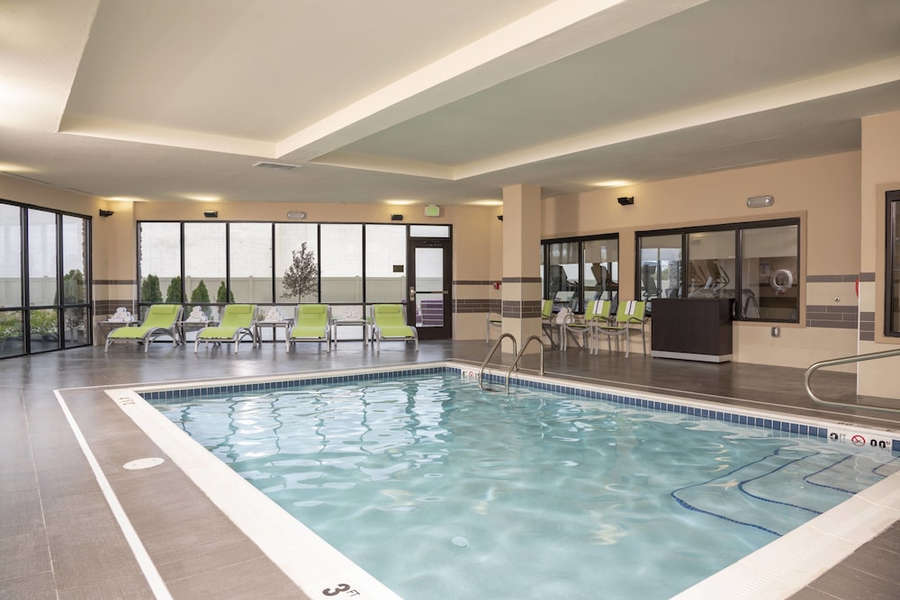 Courtyard by Marriott Cleveland Elyria - photo 13