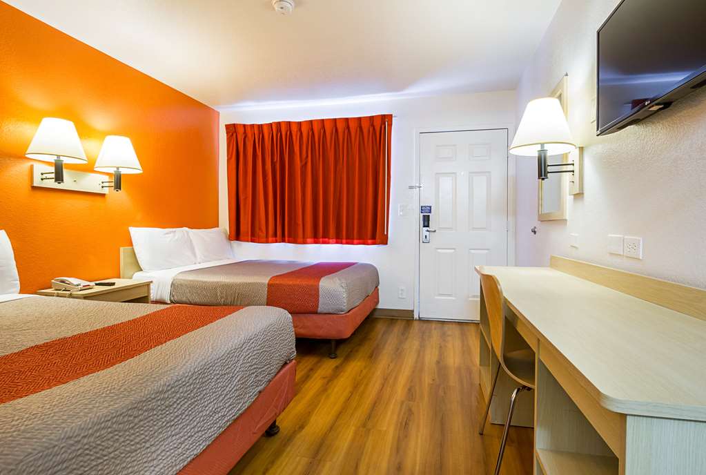 Motel 6 Mesa North - photo 14