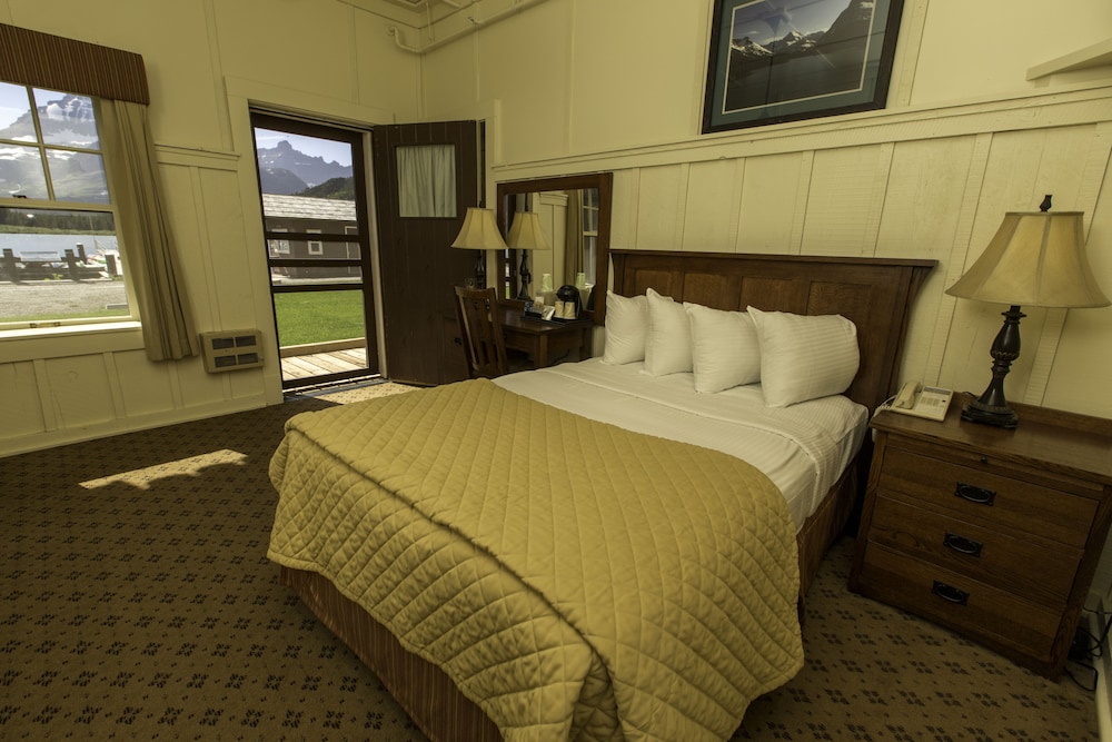 Many Glacier Hotel Inside the Park - photo 11
