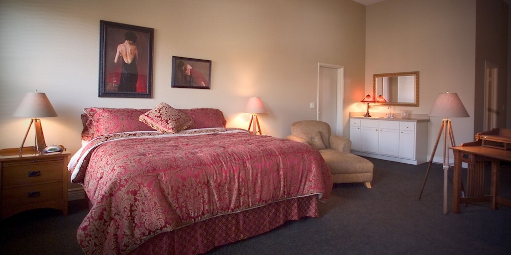 Tremont Inn on Main - photo 9