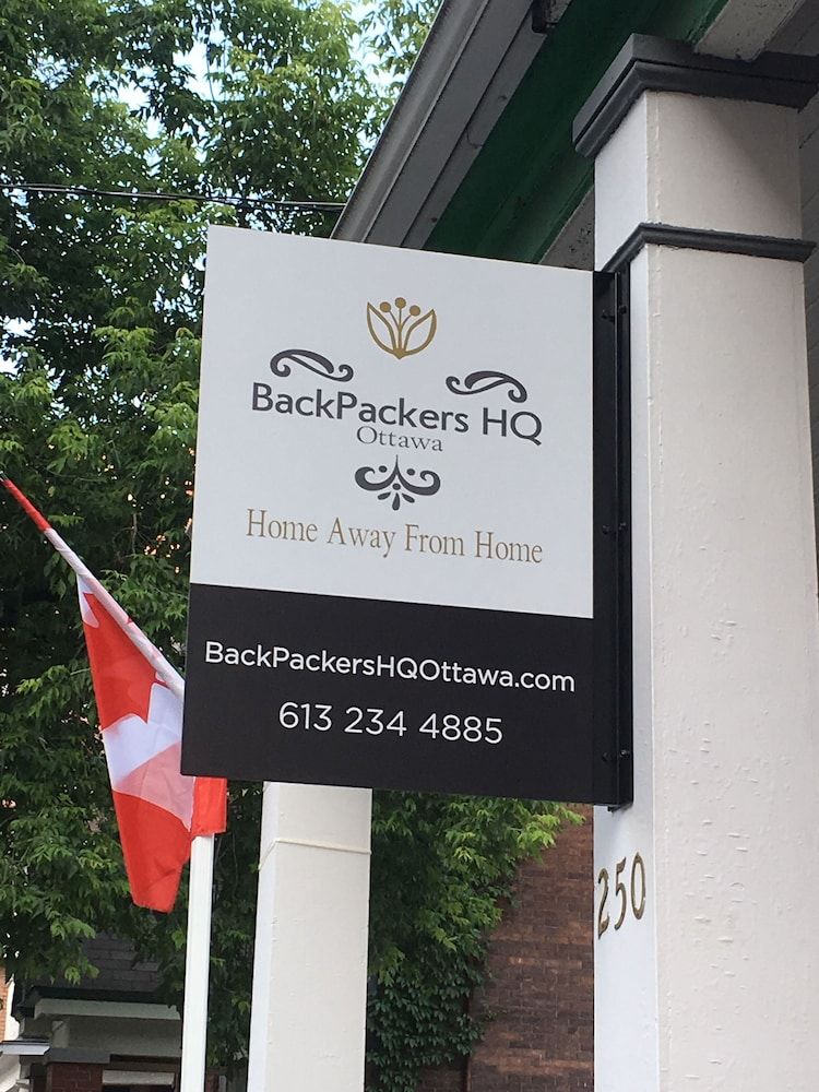 BackpackersHQ in Ottawa, Canada