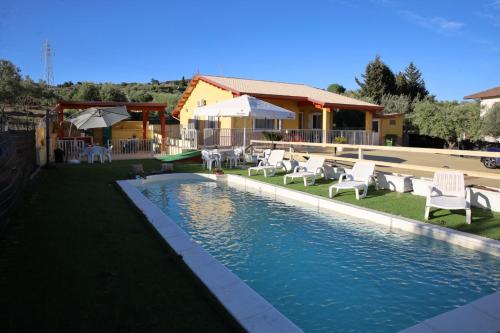 Villa Roberta Holidays — 4-Star Luxury Hotel in San Cono, Italy