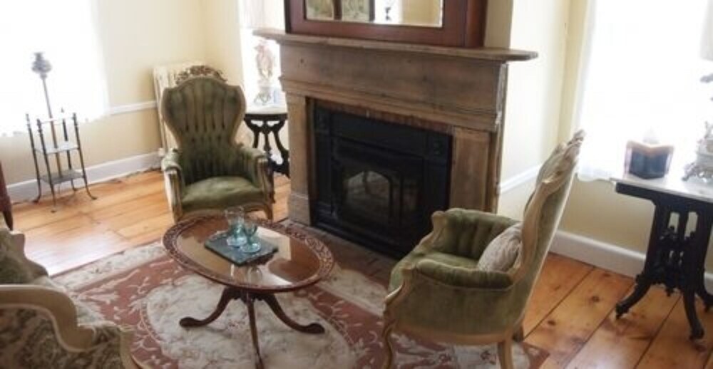 The Red Hook Country Inn - photo 3