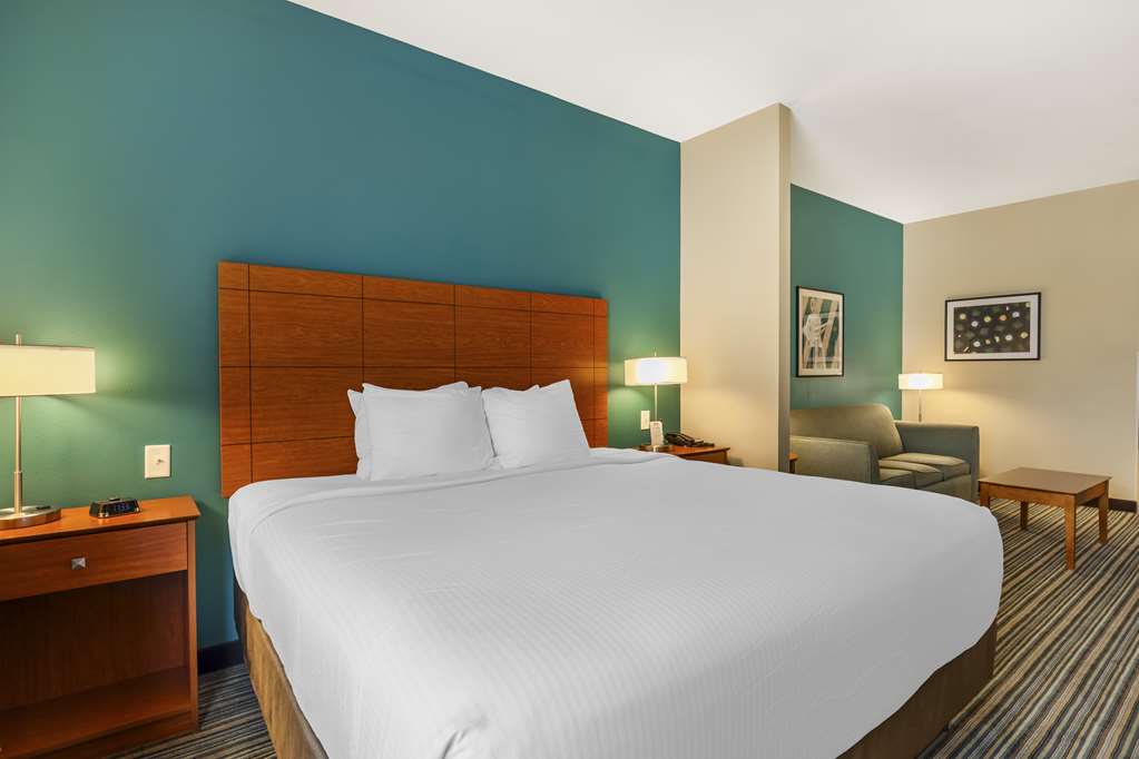 Best Western Plus Tuscumbia Muscle Shoals Hotel and Suites - photo 25