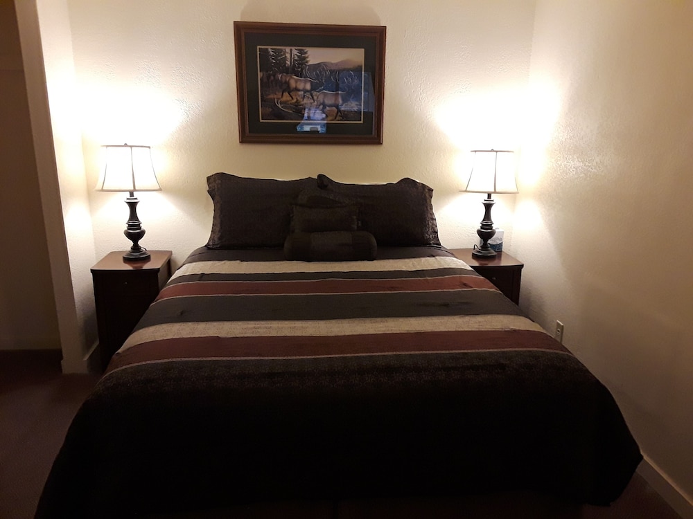 Pinewoods Resort - photo 14