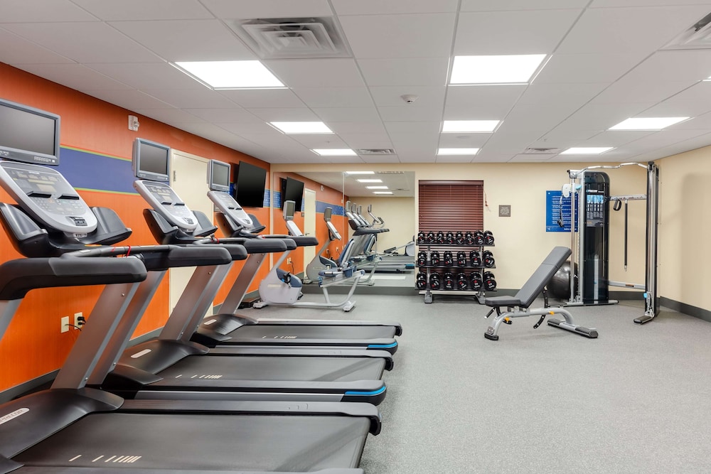 Hampton Inn Wetumpka - photo 33