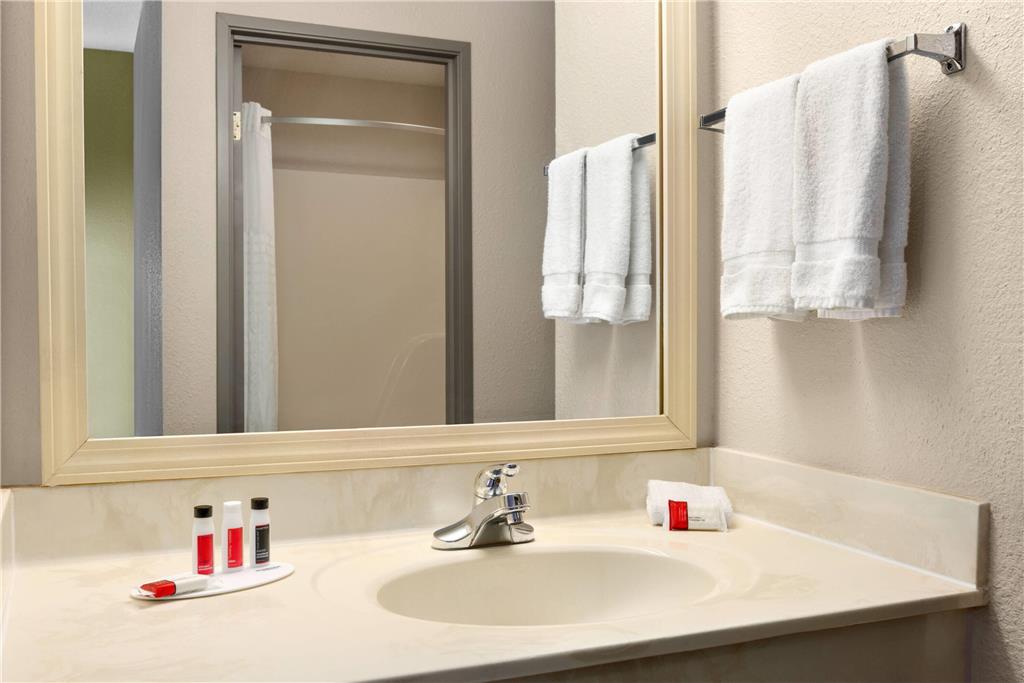 Baymont by Wyndham Monroe - photo 11