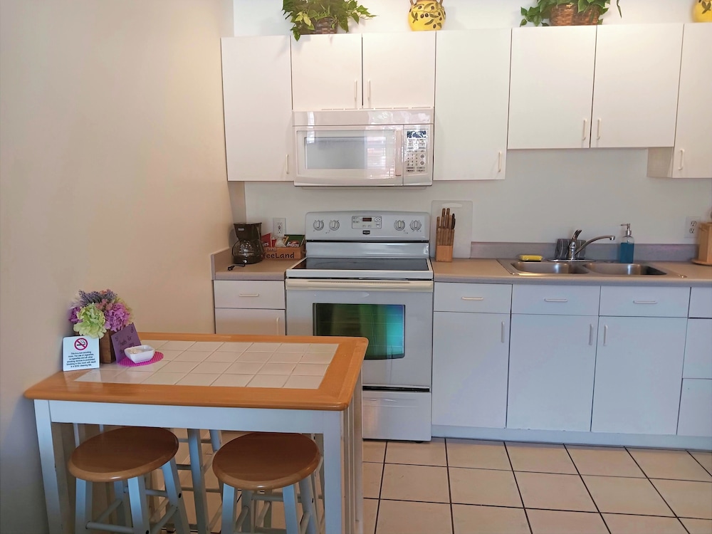 The Cozy Inn - photo 43