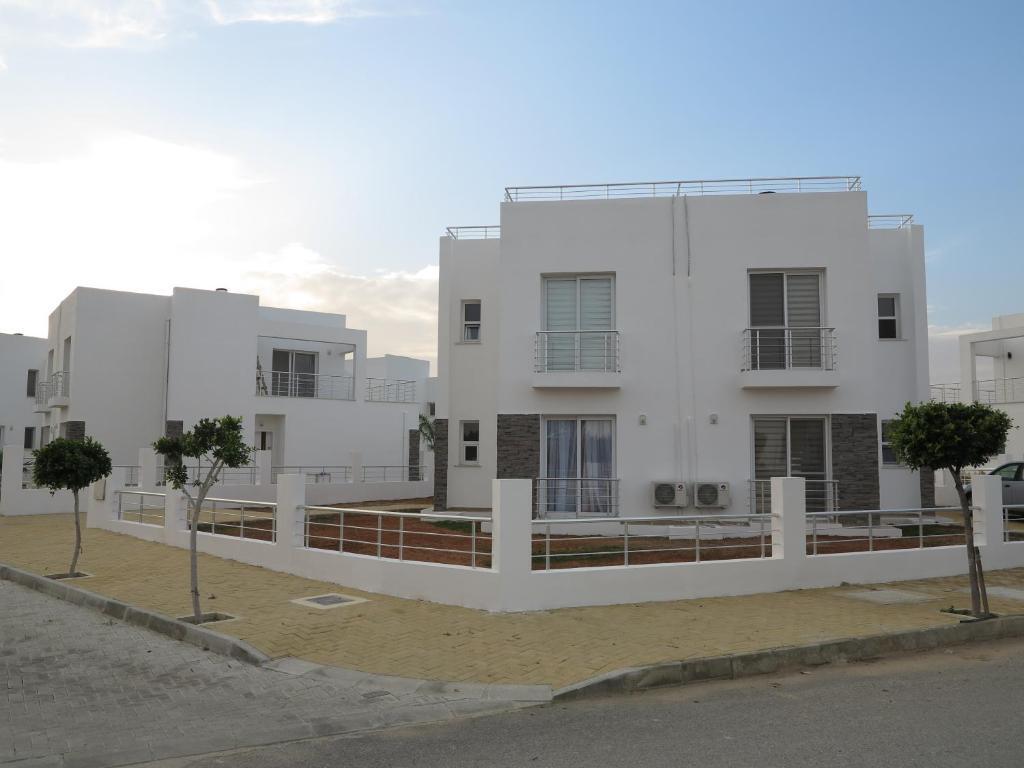 Luxury Seaside Villa 63r At Caesar Beach Resort — Famagusta
