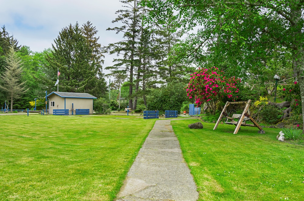 Long Beach RV & Camping Resort - photo 30