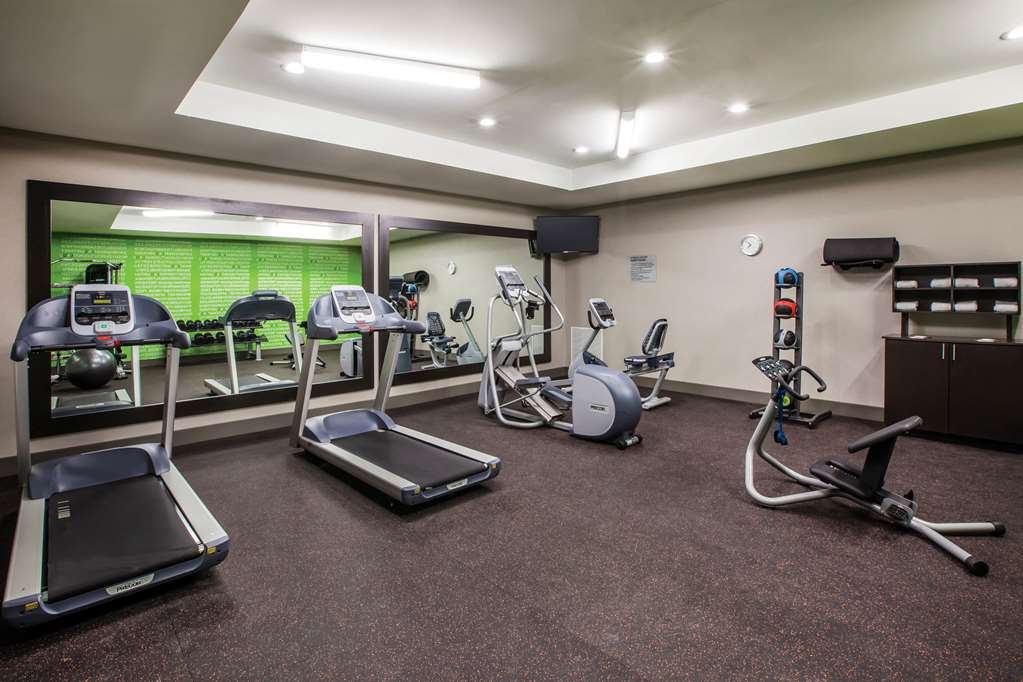 La Quinta Inn & Suites by Wyndham Owasso - photo 8