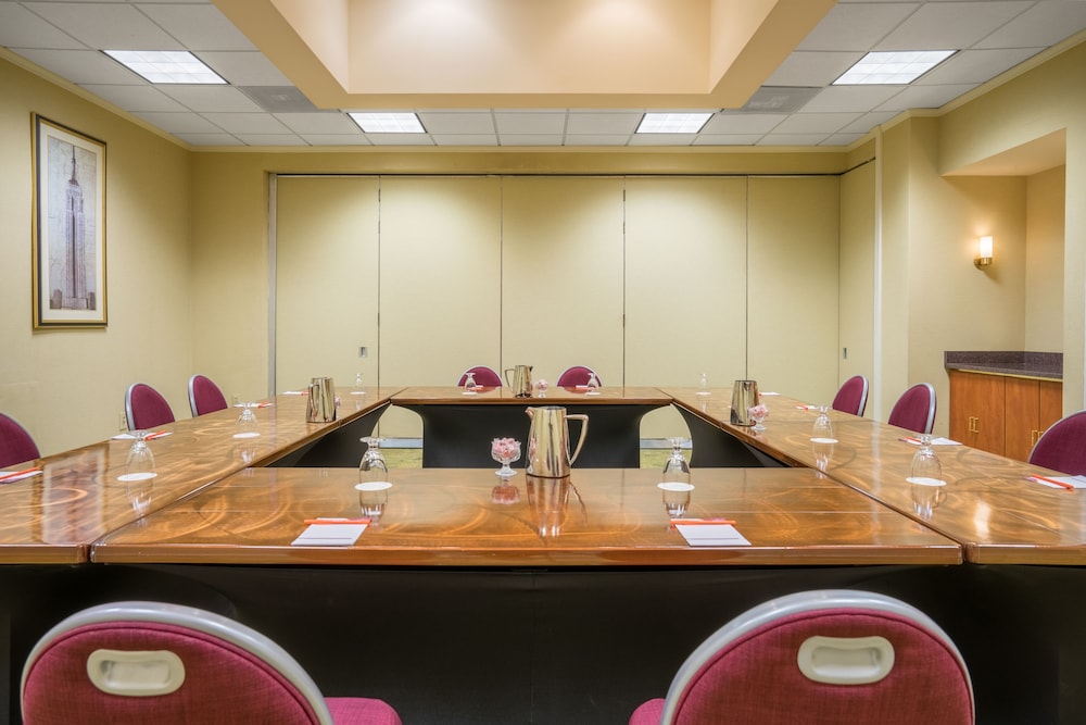 Crowne Plaza Dulles Airport by IHG - photo 106